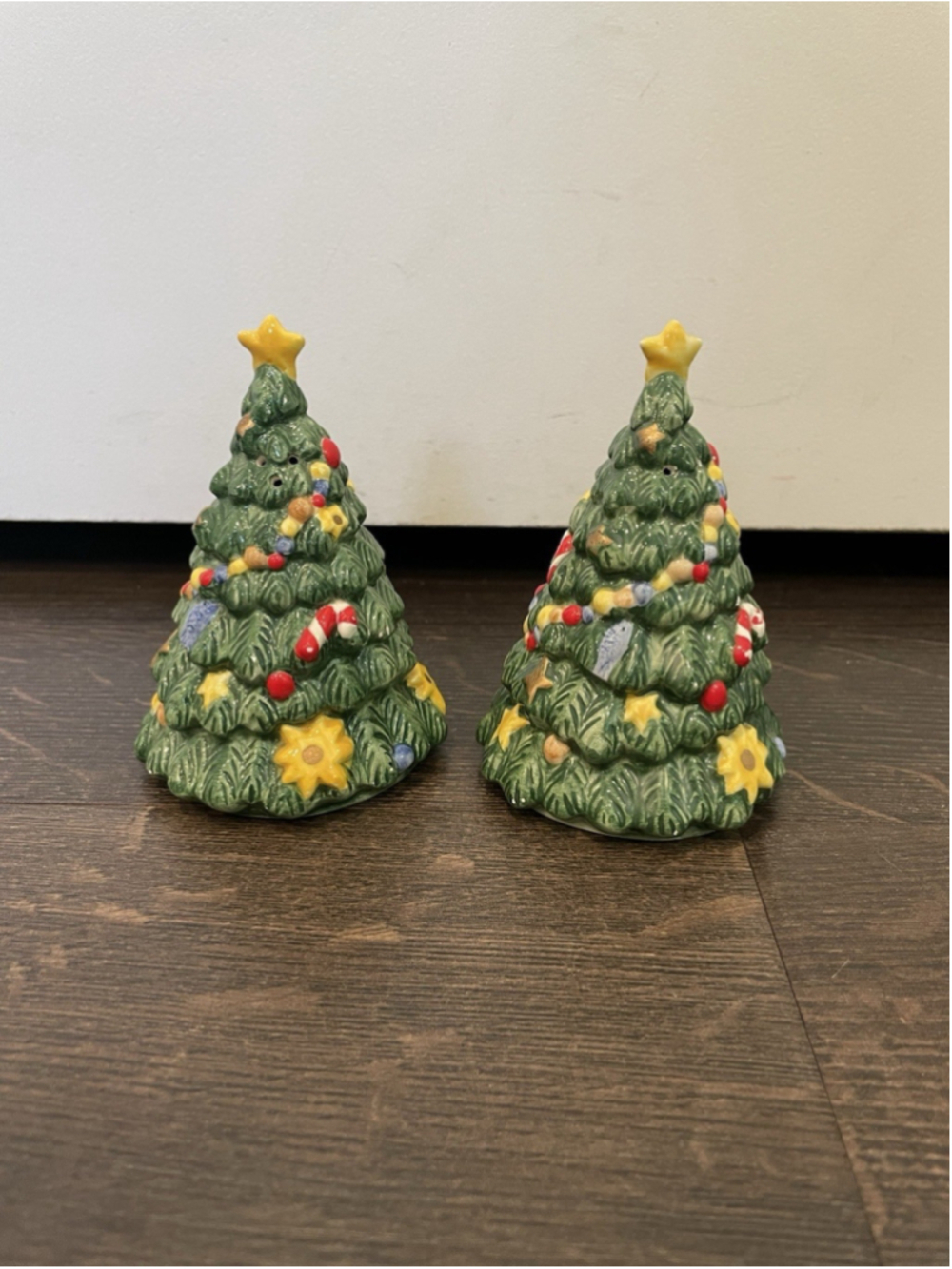 Nikko Christmas Tree Salt And Pepper Shakers Ceramic 4” Tall Festive Vintage